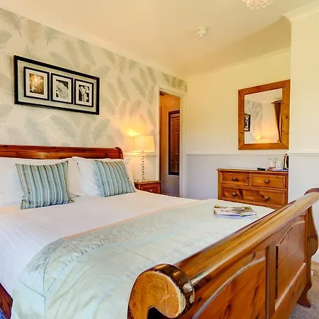Meadfoot Guesthouse Room Only Accommodation For Adults Guest house 4*