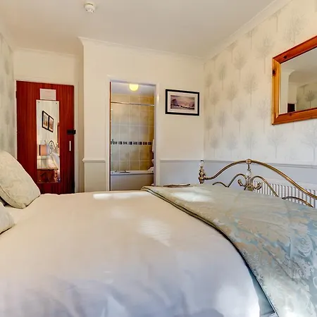 Meadfoot Guesthouse Room Only Accommodation For Adults 4* Windermere