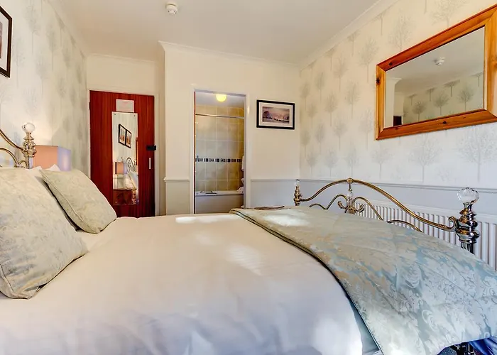 Meadfoot Guesthouse Room Only Accommodation For Adults 4* Windermere